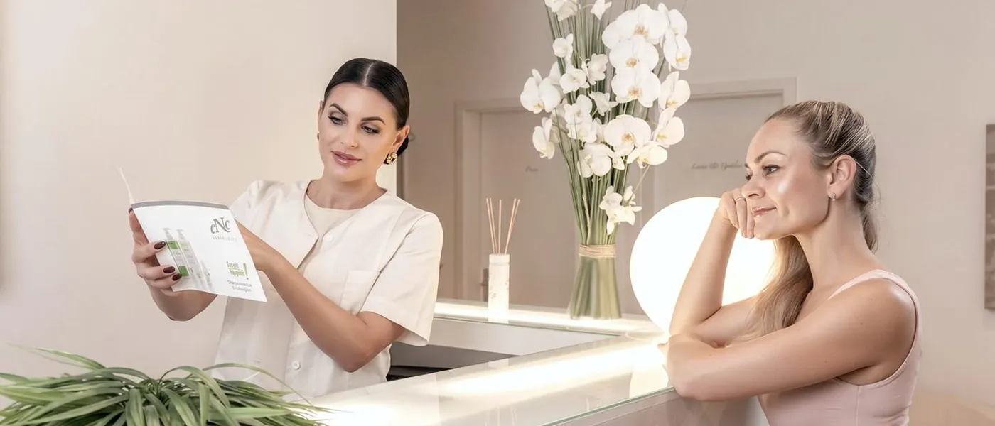 Persönliche PMU-Beratung bei Beauty Boulevard in Frankenthal – Microblading-Form und Farbe werden gemeinsam abgestimmt